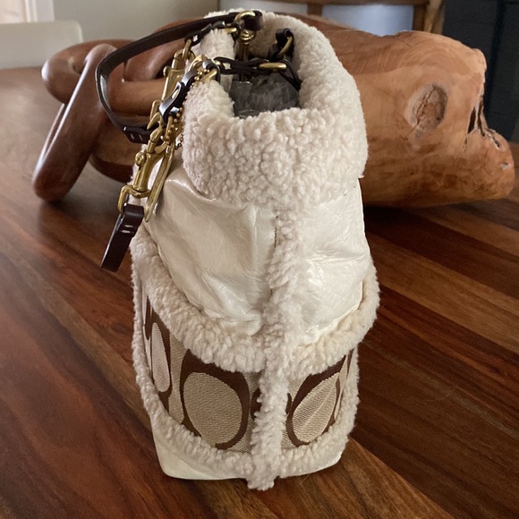 Unique Coach Leather/Shearling Sheepskin Handbag - Picture 5 of 9